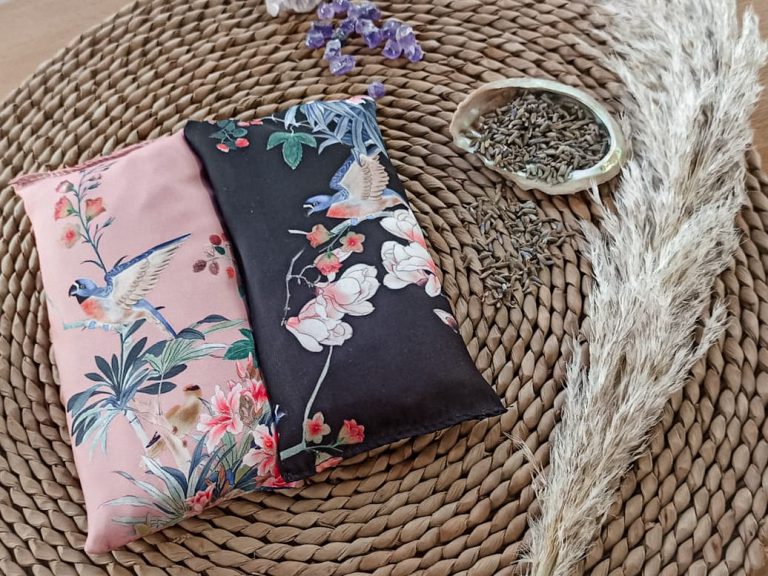 Chillow בד משי דגם שחור ציפורים Yogachillow